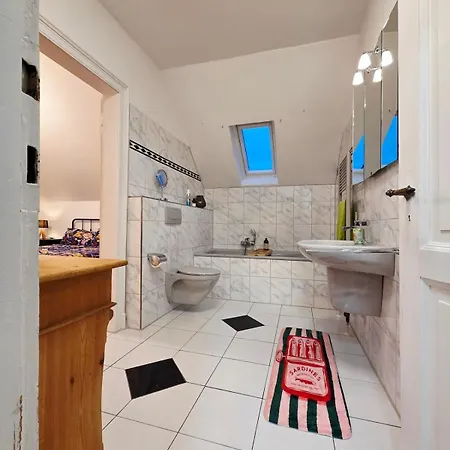 Apartment1905 In Muelheim Saarn Gemuetlicher Aufenthalt Im Altbau * מולהיים אן דר רור